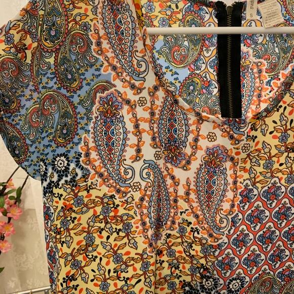 Japna Short Sleeve Patterned Top Multicolor Small - Picture 4 of 7